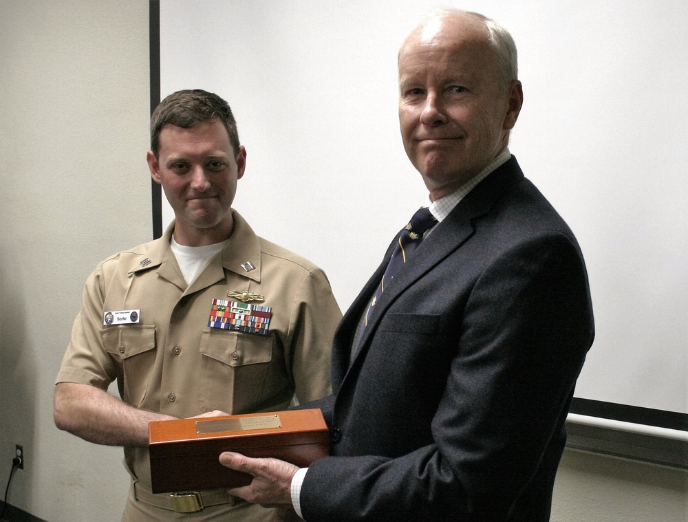 IWTC San Diego Officer Presented Vice Adm. Rufus L. Taylor Award for Excellence in Intelligence Instruction