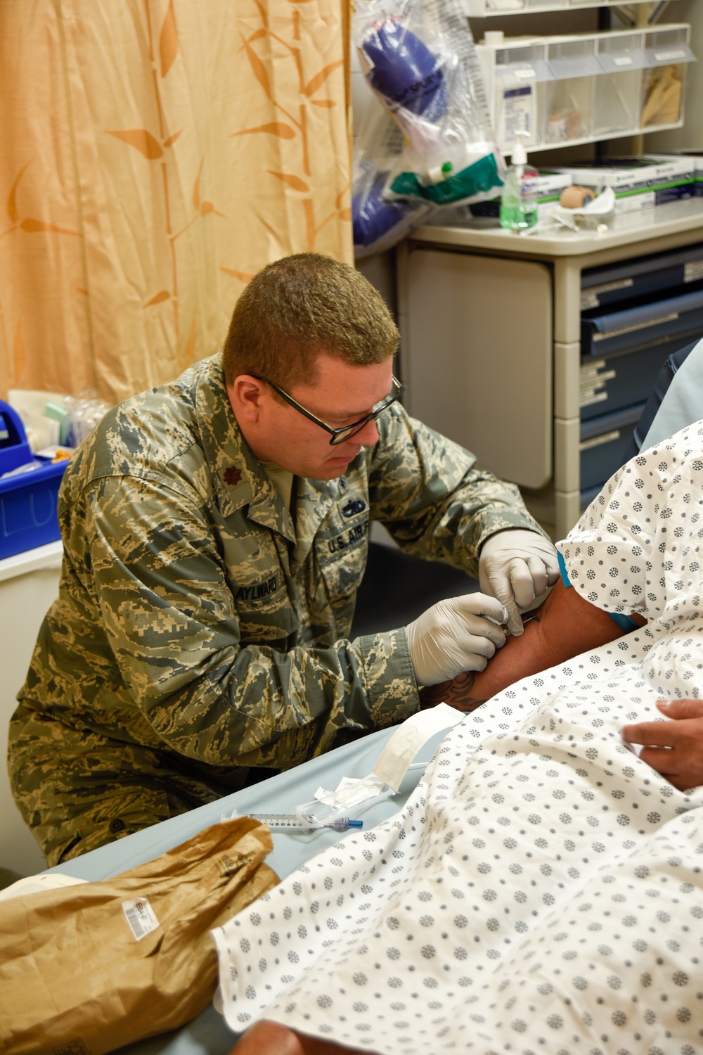 114th Medical Group works alongside Army medical personnel