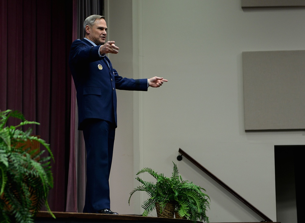 Nowland breaks down fundamentals of service