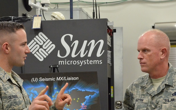 Holmes, Batten pay first visit to nuclear treaty monitoring center