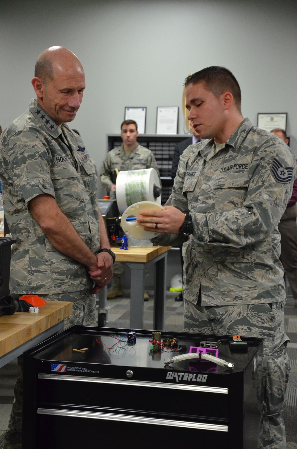 Holmes, Batten pay first visit to nuclear treaty monitoring center