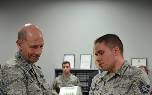 Holmes, Batten pay first visit to nuclear treaty monitoring center