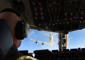 AMC/CC visits JBLM, focuses on readiness