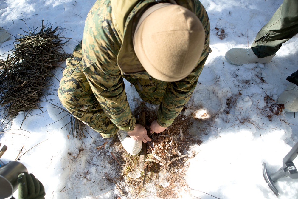 Marines with HMH-464 take on the cold