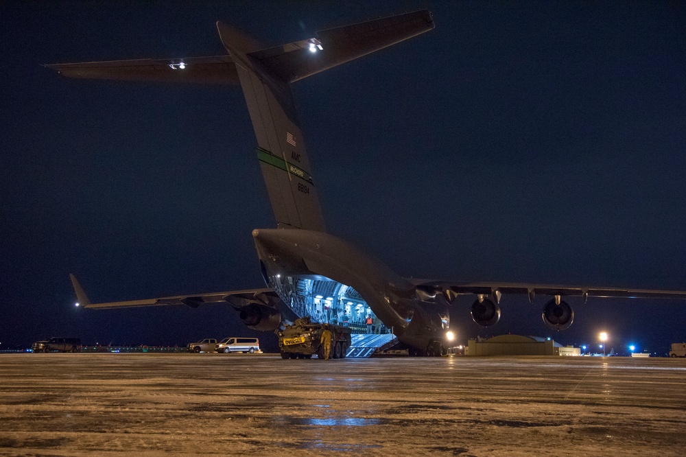 Airlift supports USARAK's Arctic Thrust exercise