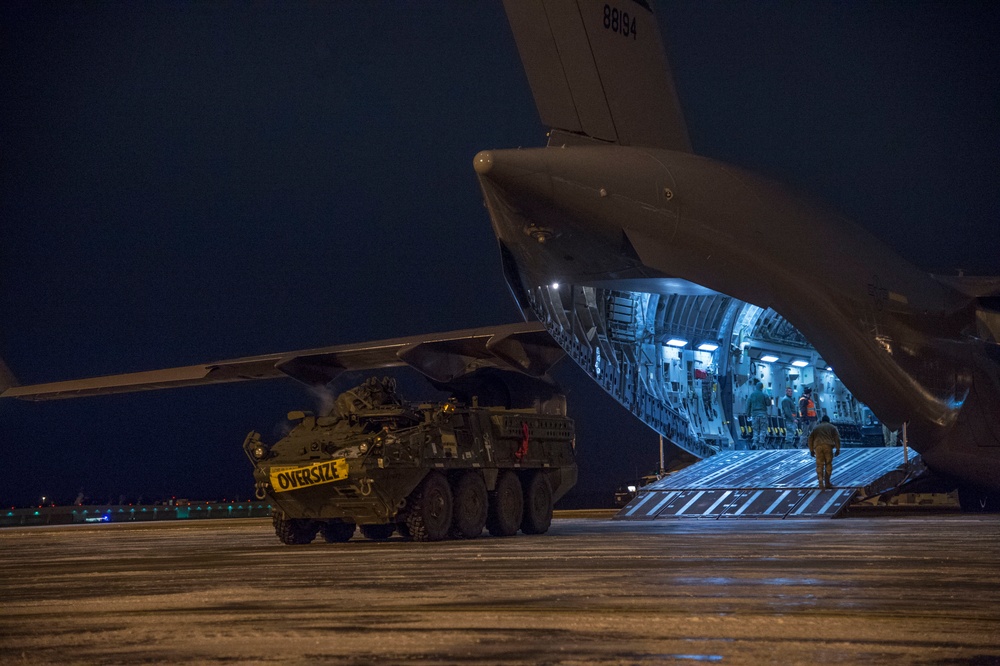Airlift supports USARAK's Arctic Thrust exercise