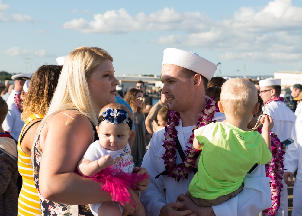 USS Missouri (SSN 780) Arrives in Pearl Harbor