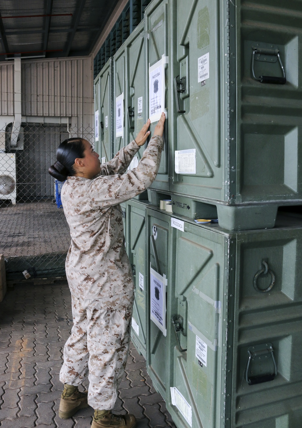 Logistics Marines set conditions for Marine Rotational Force - Darwin