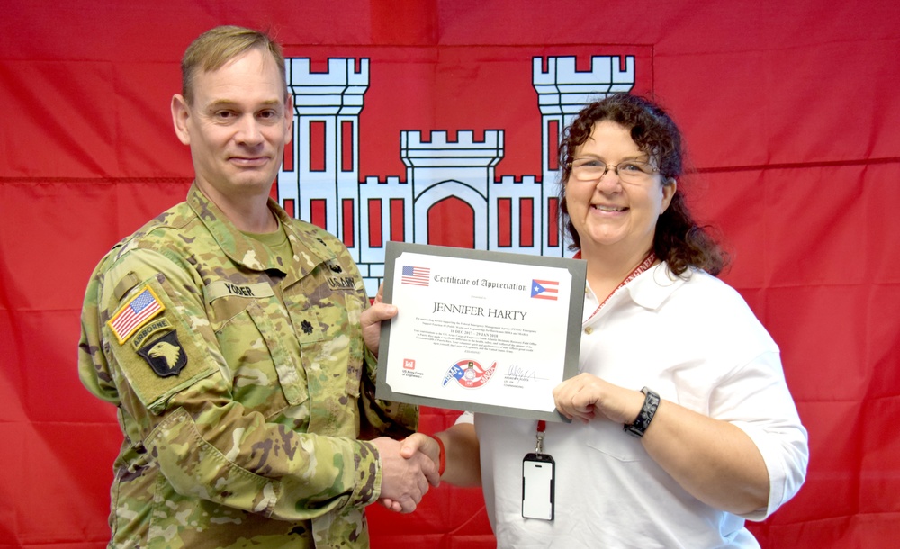 Memphis District employee receives award