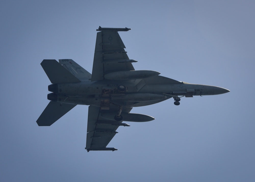 Nimitz Supports Operation Inherent Resolve