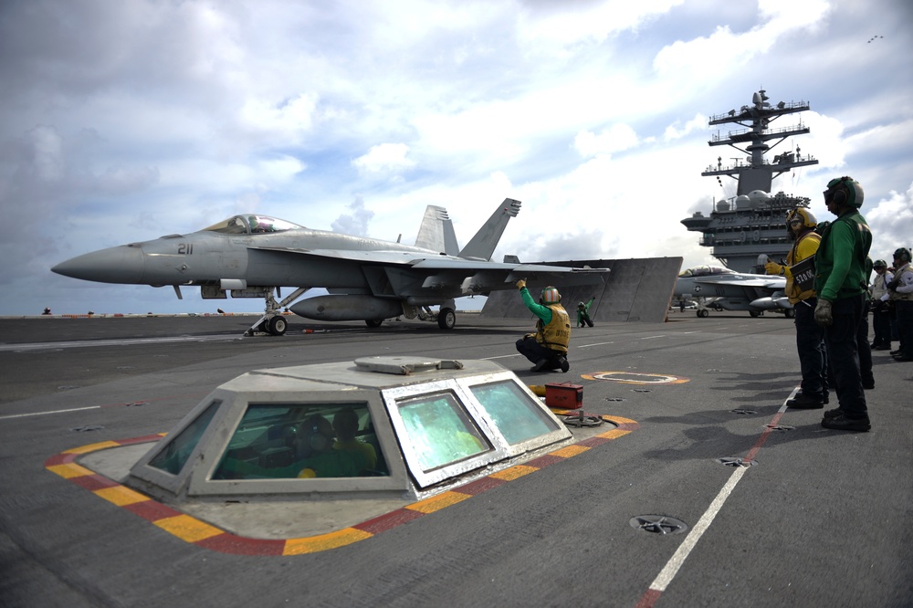 Sailors Conduct Flight Ops