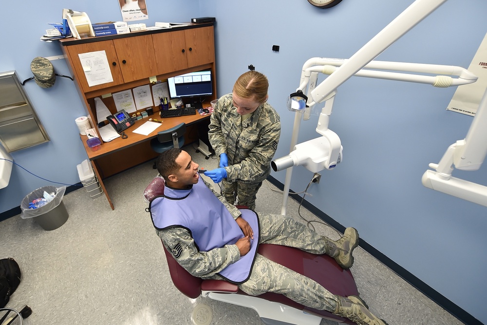 Grissom medics keeping wing fit to fight [1 of 2]