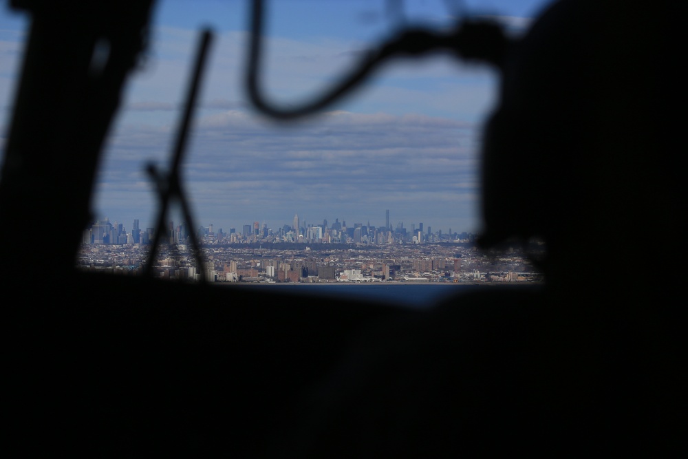 New Jersey Black Hawk crews train to fly the Hudson Special Flight Rules Area