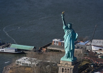New Jersey Black Hawk crews train to fly the Hudson Special Flight Rules Area