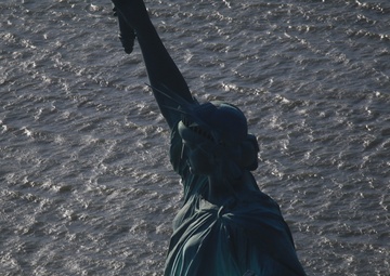 New Jersey Black Hawk crews train to fly the Hudson Special Flight Rules Area