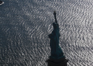 New Jersey Black Hawk crews train to fly the Hudson Special Flight Rules Area