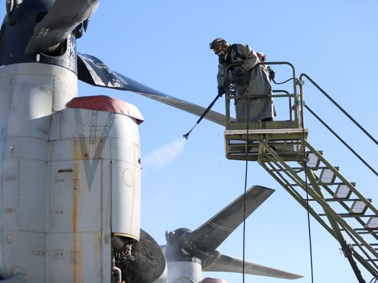 3rd MAW increases CBRN readiness in aircraft decontamination