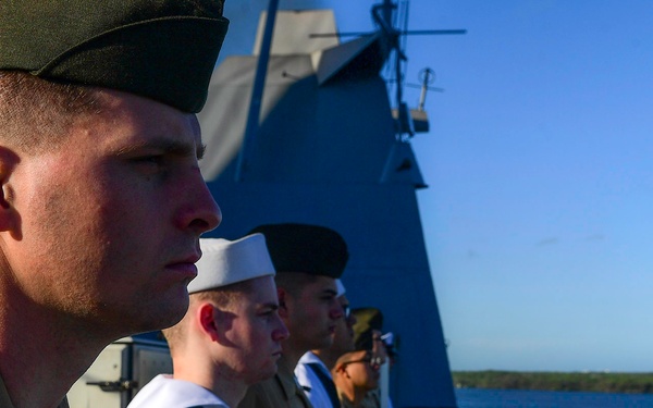 USS San Diego (LPD 22) Marines And Sailors Man The Rails