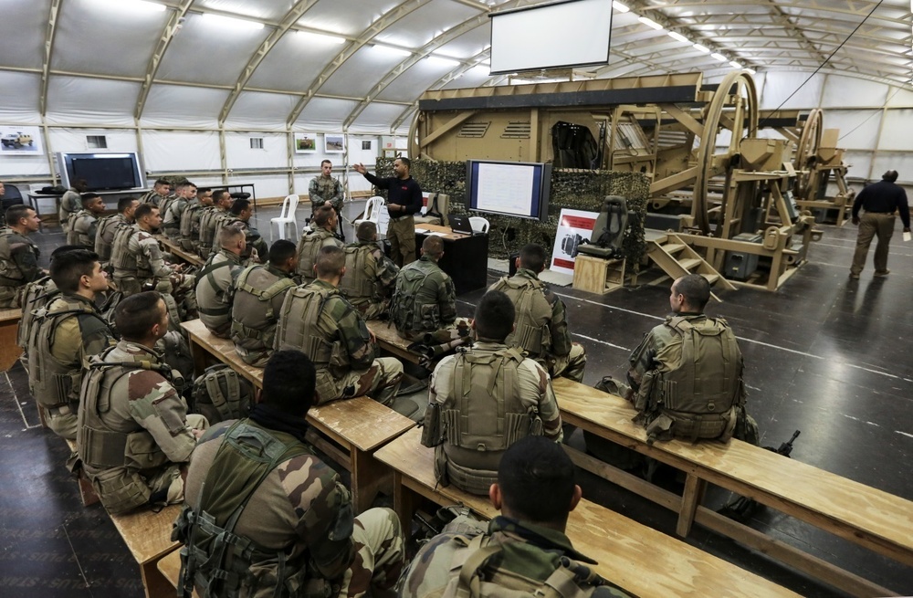 French army participates in MRAP rollover and ISMT training