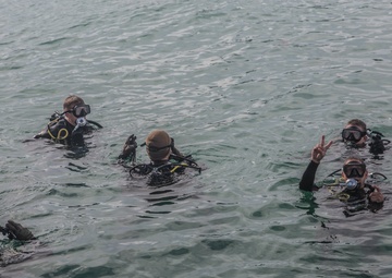 Charlie Company 2d Reconnaissance Battalion Dive Insertion Training Key West