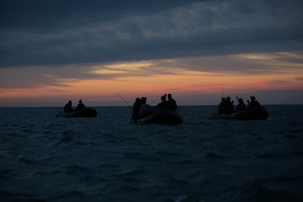 Charlie Company 2d Reconnaissance Battalion Dive Insertion Training Key West