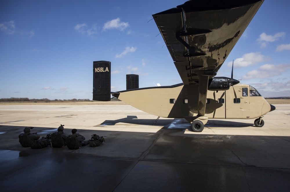 U.S. Marines with 2d Reconnaissance Bn. conduct parachute operations