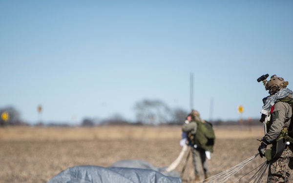 U.S. Marines with 2d Reconnaissance Bn. conduct parachute operations