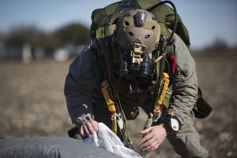 U.S. Marines with 2d Reconnaissance Bn. conduct parachute operations