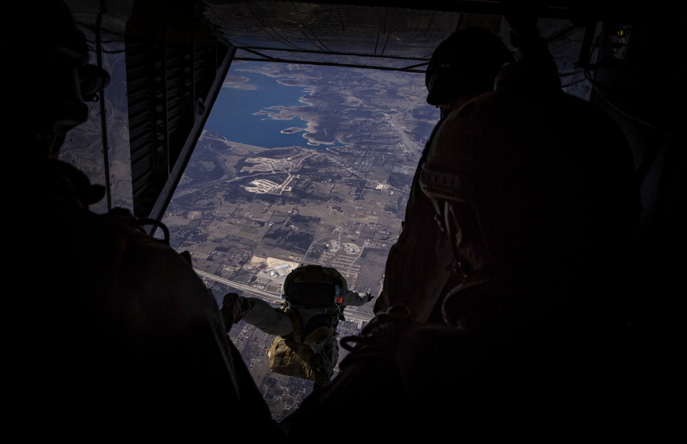 U.S. Marines with 2d Reconnaissance Bn. conduct parachute operations