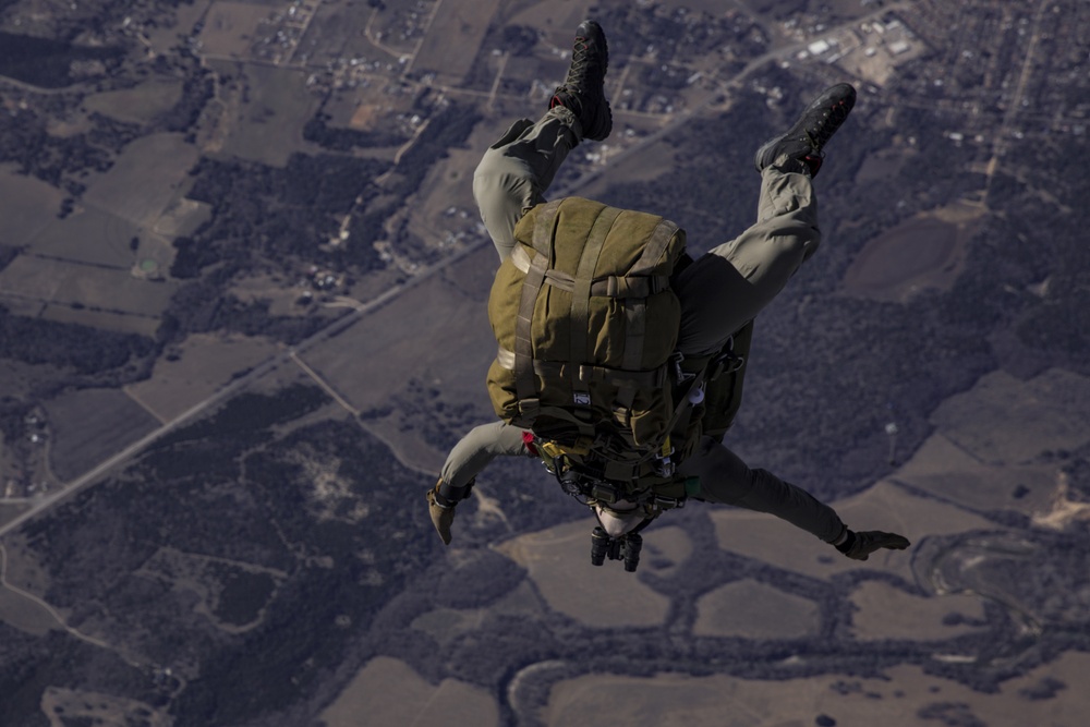 U.S. Marines with 2d Reconnaissance Bn. conduct parachute operations