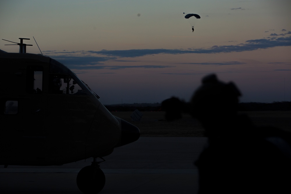 U.S. Marines with 2d Reconnaissance Bn. conduct parachute operations