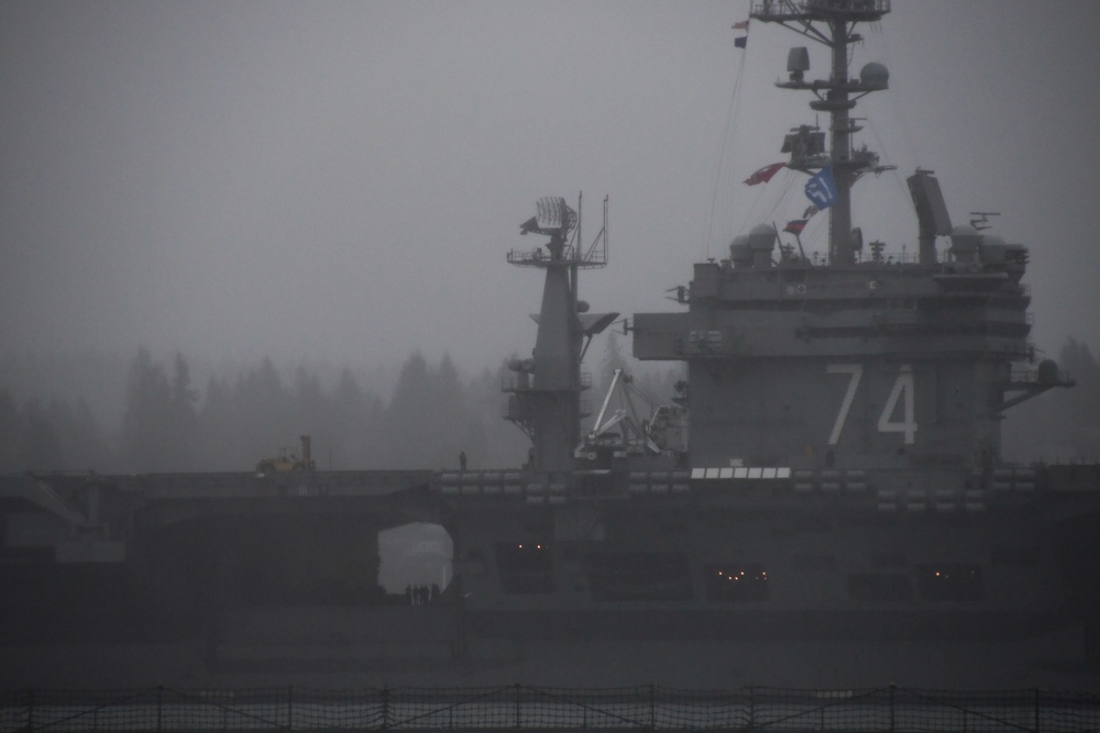 Stennis returns to homeport