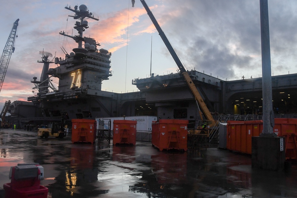 Stennis returns to homeport