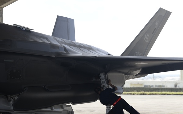 Rude Rams arrive at Kadena