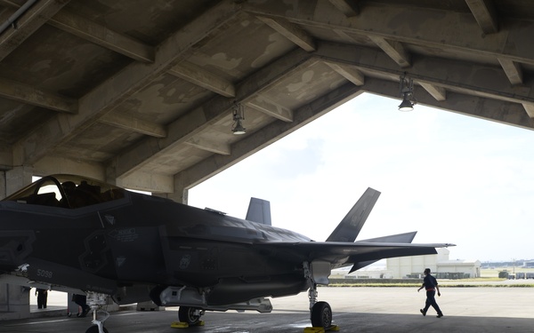 Rude Rams arrive at Kadena