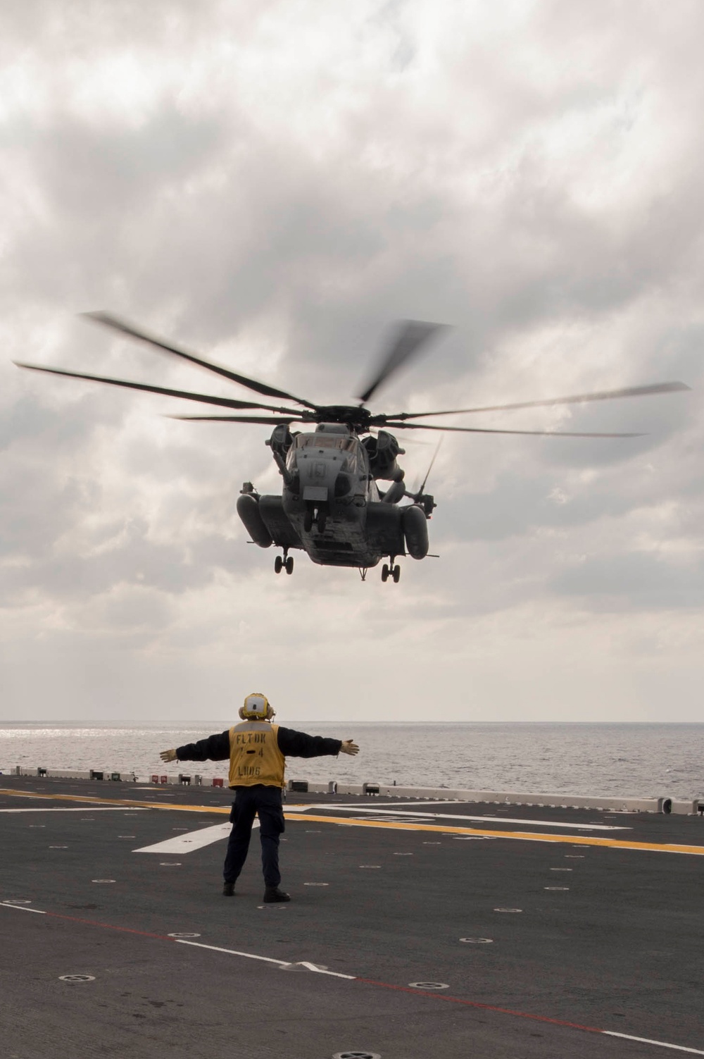 USS Bonhomme Richard (LHD 6) Conducts Flight Operations