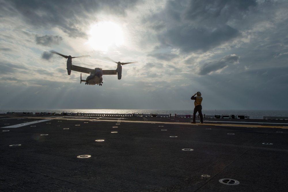 USS Bonhomme Richard (LHD 6) Conducts Flight Operations