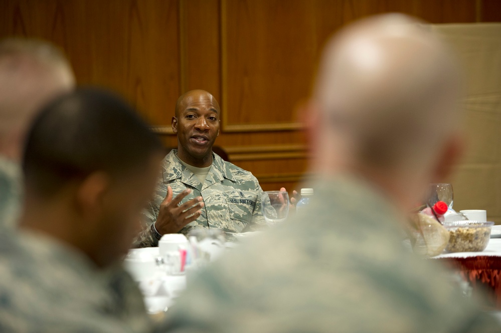 CMSAF #18 visits Sheppard AFB