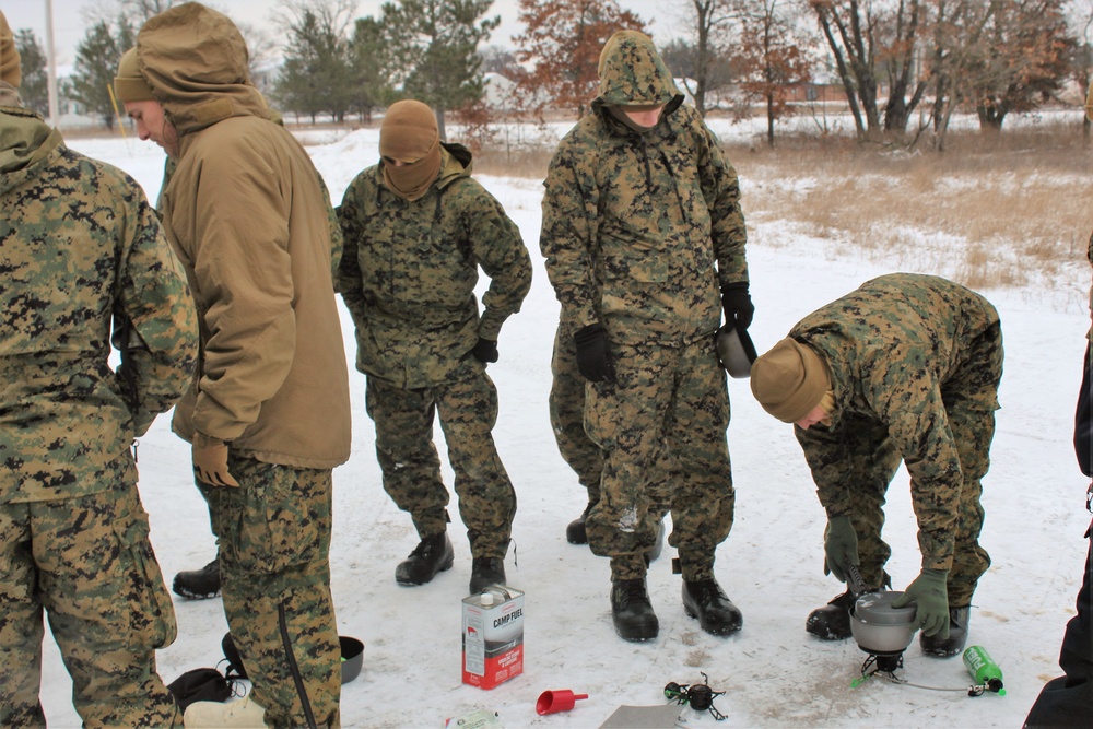 DVIDS - News - Photo Essay: Cold-Weather Operations Course students ...