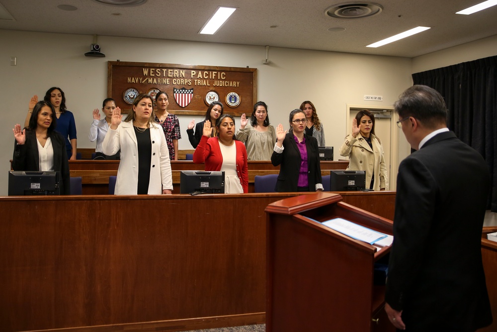 Camp Foster holds naturalization ceremony