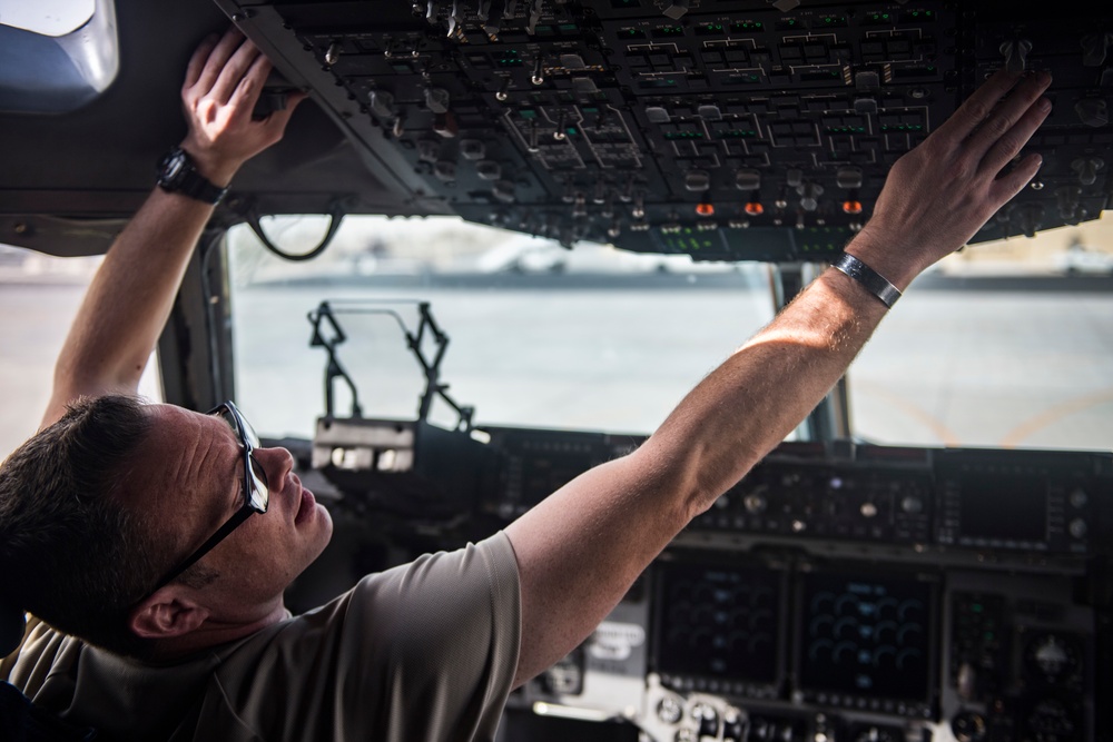 816th EAS Moves Cargo to Afghanistan