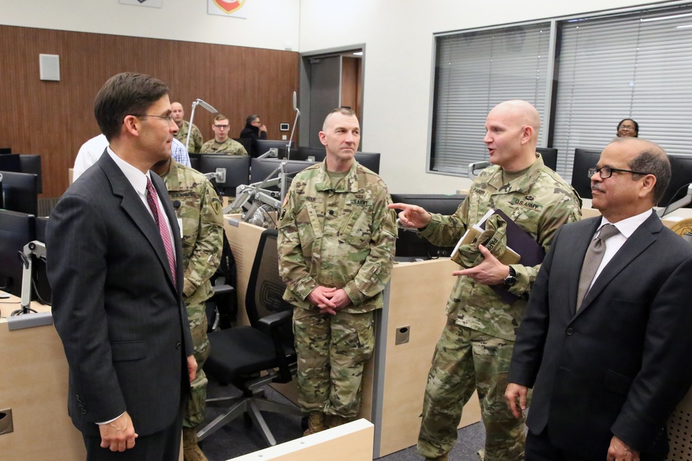 Army Secretary visits Gray Cyber Center