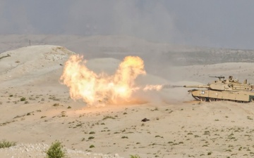 M1 Abrams live fire