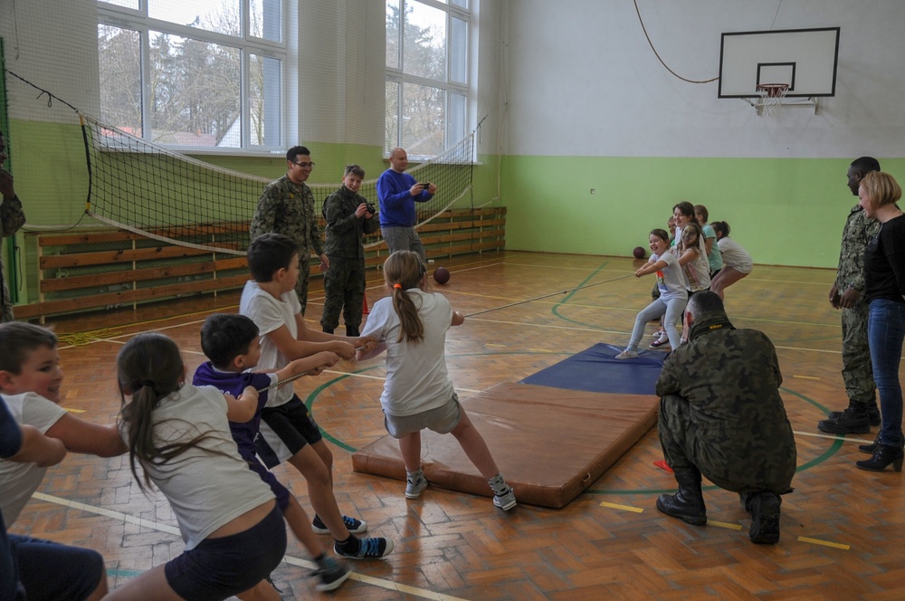 NSF Redzikowo Hosts ‘Military Day’ at a Local Polish School