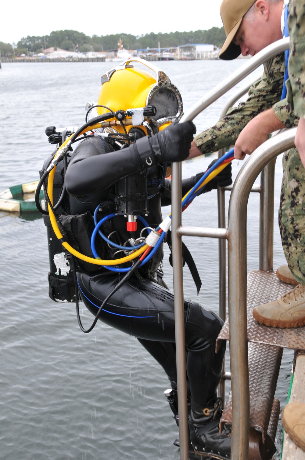 COMNECC Dives DAVD Prototype