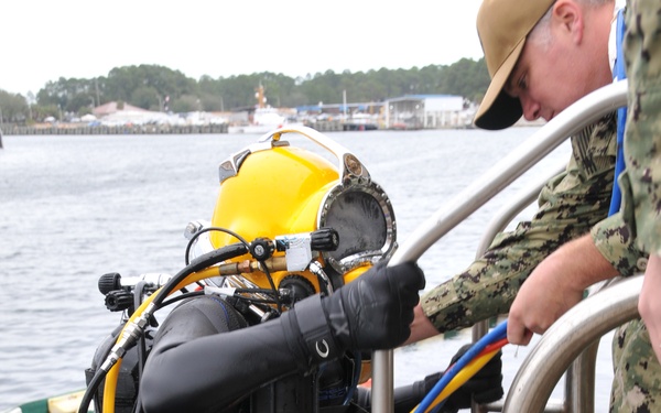 COMNECC Dives DAVD Prototype