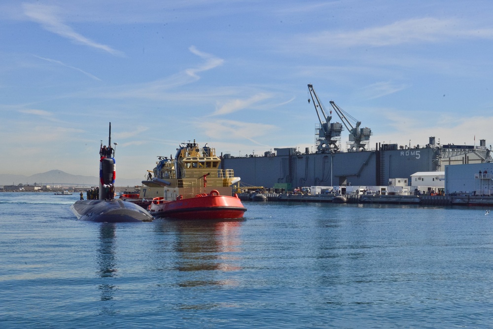 Annapolis Arrives in San Diego