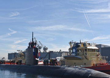 Annapolis Arrives in San Diego