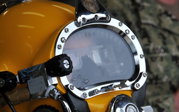 COMNECC Dives DAVD Prototype