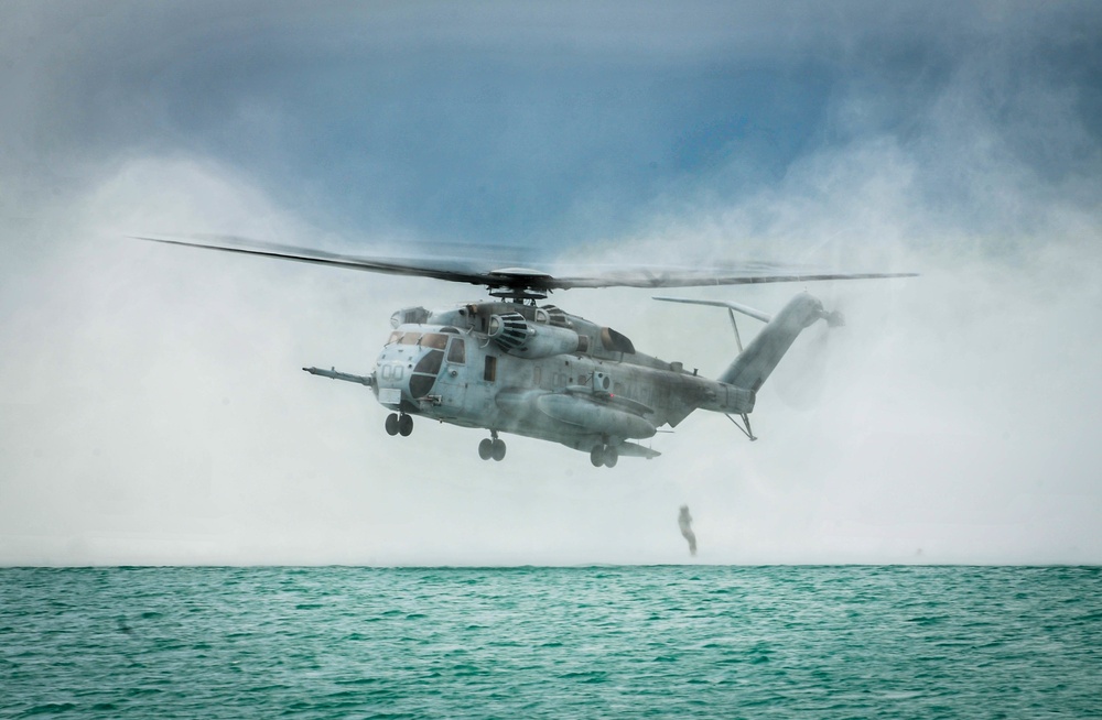 95th Engineer Company trains on helocast operations